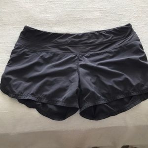 “Vintage” lululemon Shorts size 6